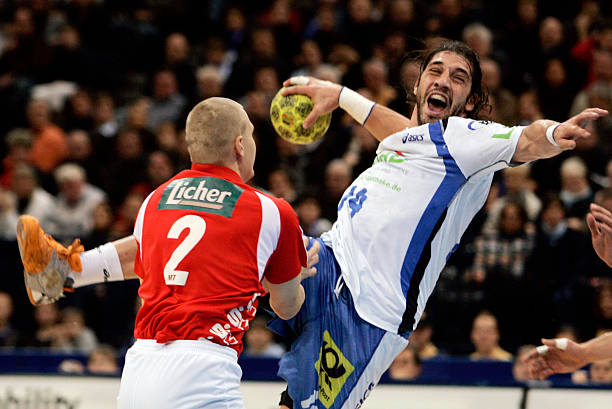 任何一方的 任何一方的